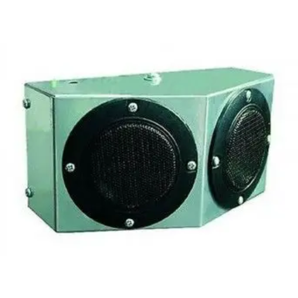 ELECTRONIC MOUSE CHASER