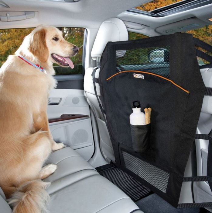 BACKSEAT BARRIER